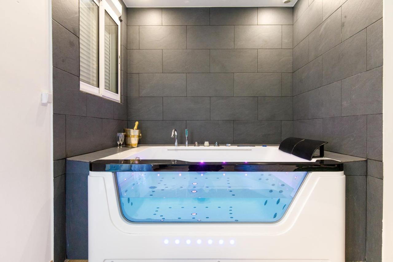 Love Suite And Spa - كان المظهر الخارجي الصورة