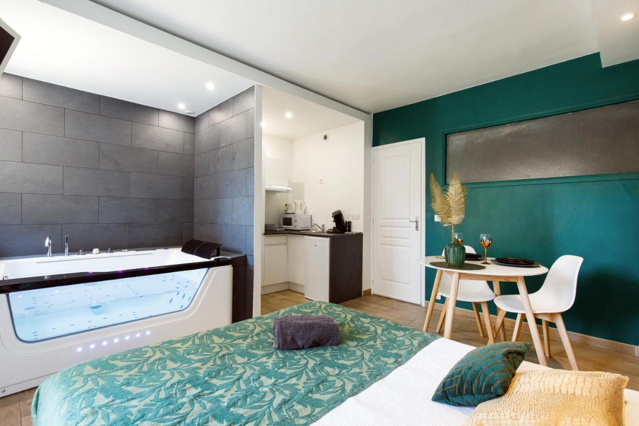 Love Suite And Spa - كان المظهر الخارجي الصورة
